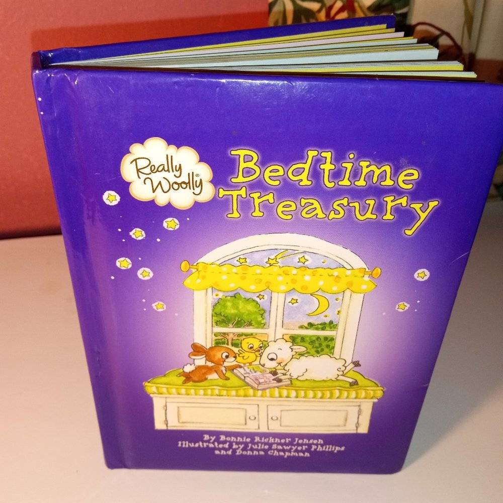 CHILDRENS COLORFUL BEDTIME TREASURY BIBLE 7" STORY BOOK